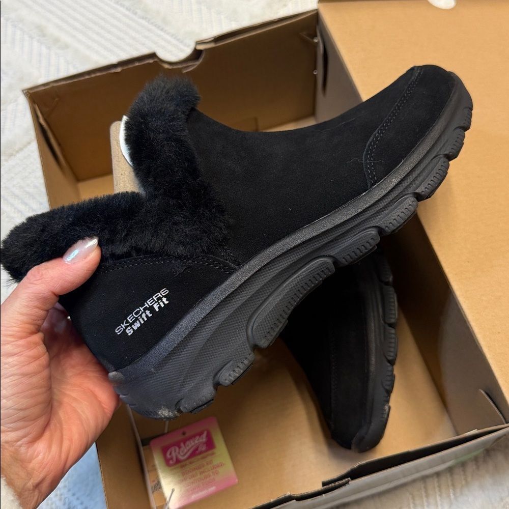 Skechers - Swift Fit Easy Going Boot